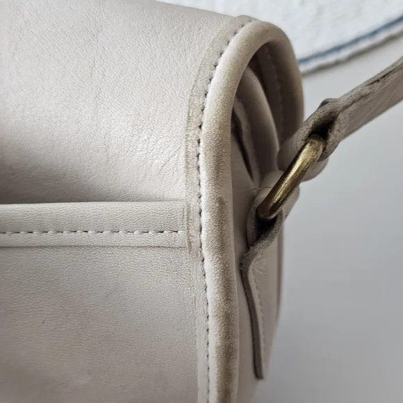 Vintage Coach Watson Crossbody Bag - Picture 11 of 16